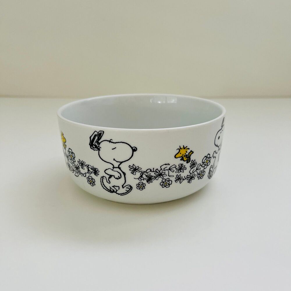 PEANUTS Black White Floral Snoopy & Woodstock Medium Ceramic Bowl - No Lid